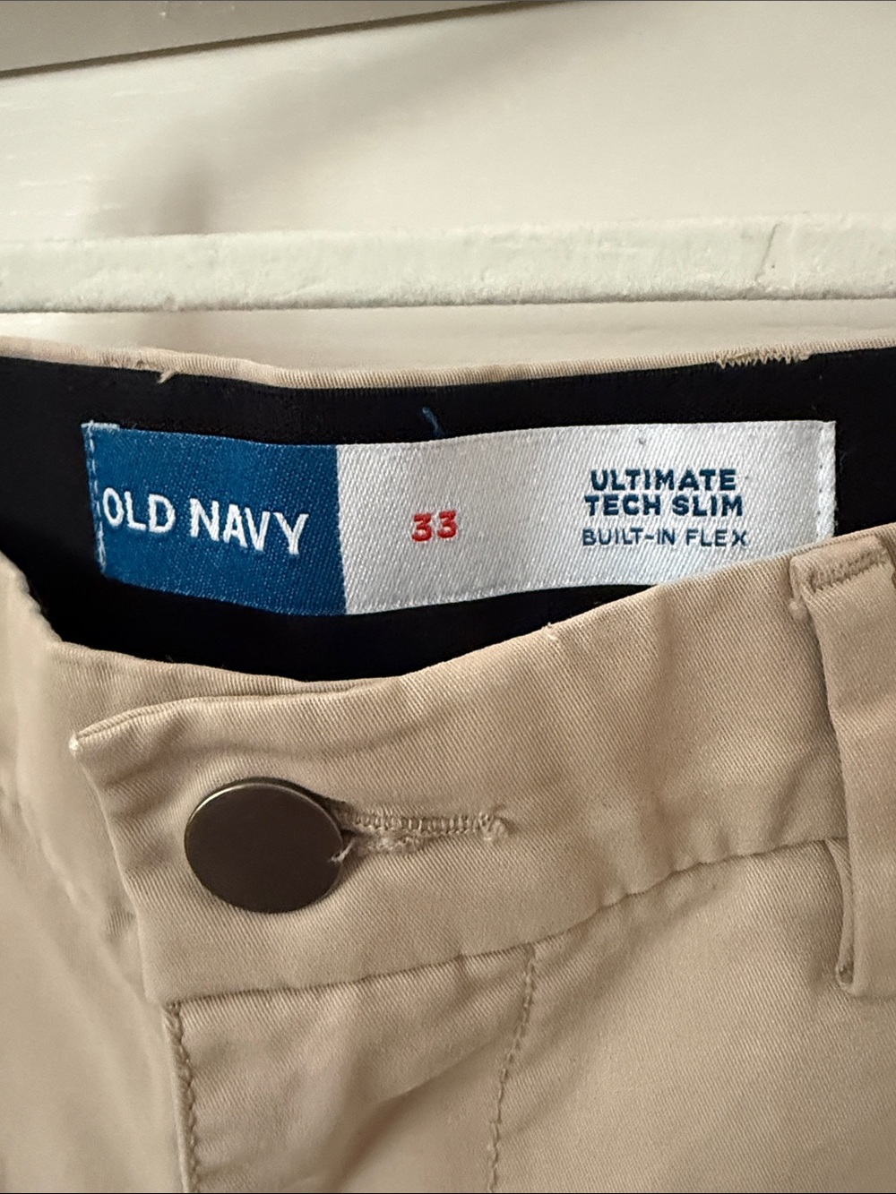 Old Navy Men's Khaki Flat-Front Performance Shorts - Picture 2 of 4